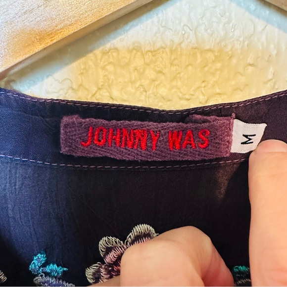 Johnny Was Women’s Embroidered Floral Plum Shirt Size Medium - Picture 5 of 6